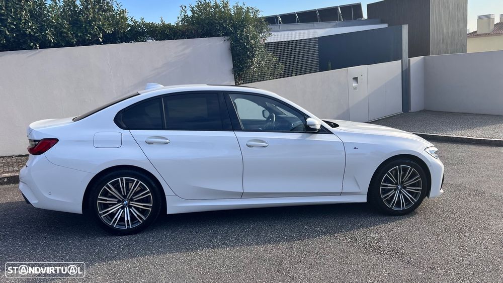 BMW 330 e Touring Pack Desportivo M Pro Auto - 2