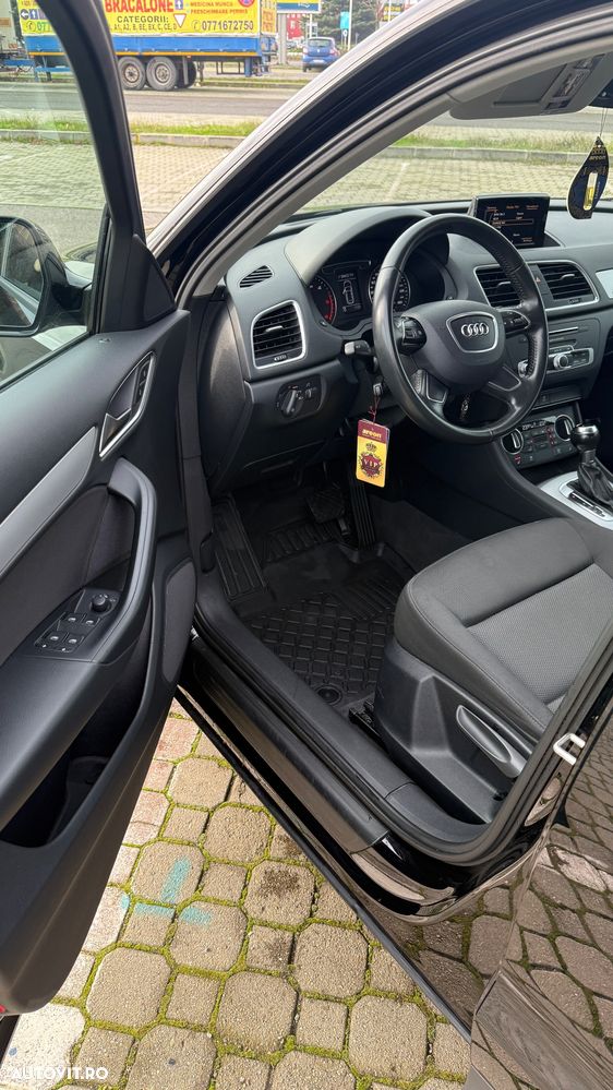 Audi Q3 2.0 TDI S tronic - 27