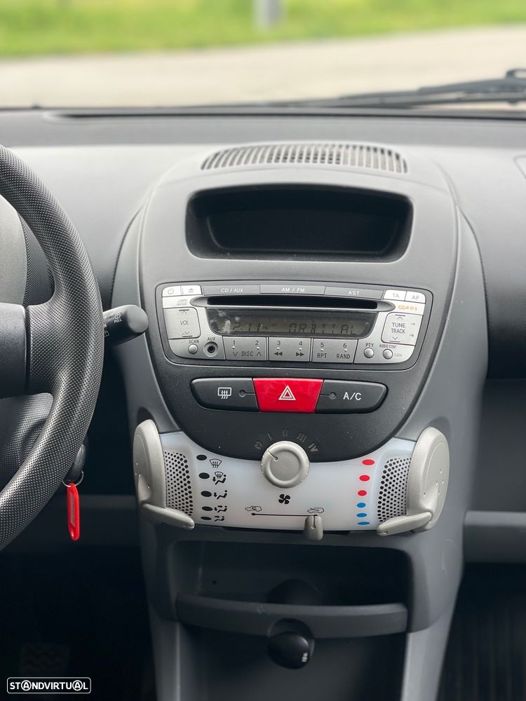 Toyota Aygo 1.0 + AC - 14