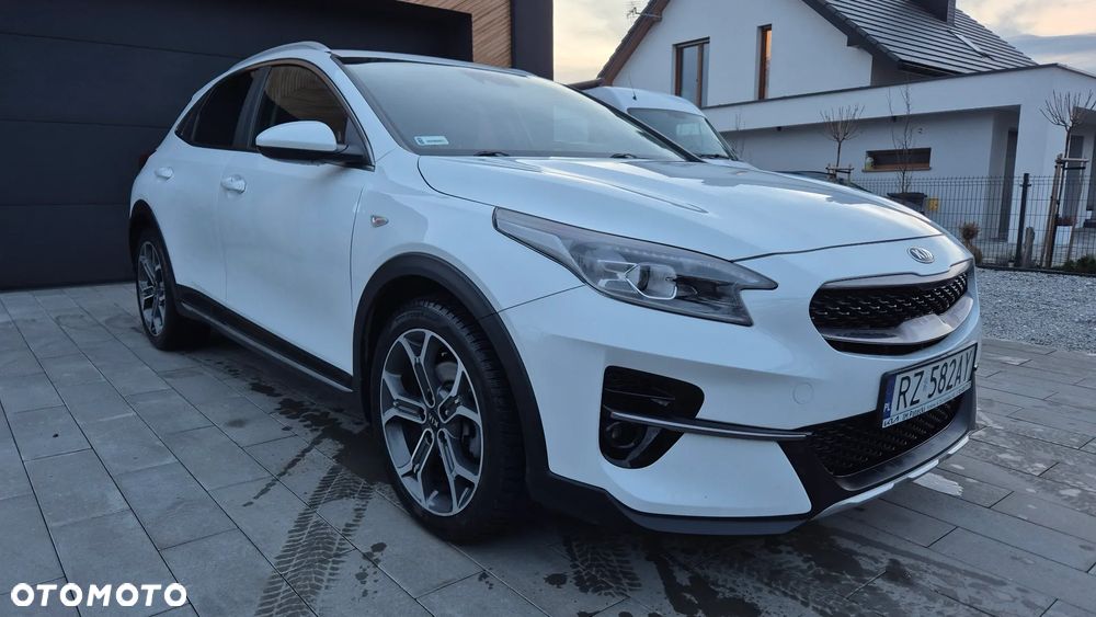 Kia XCeed 1.5 T-GDI M - 8