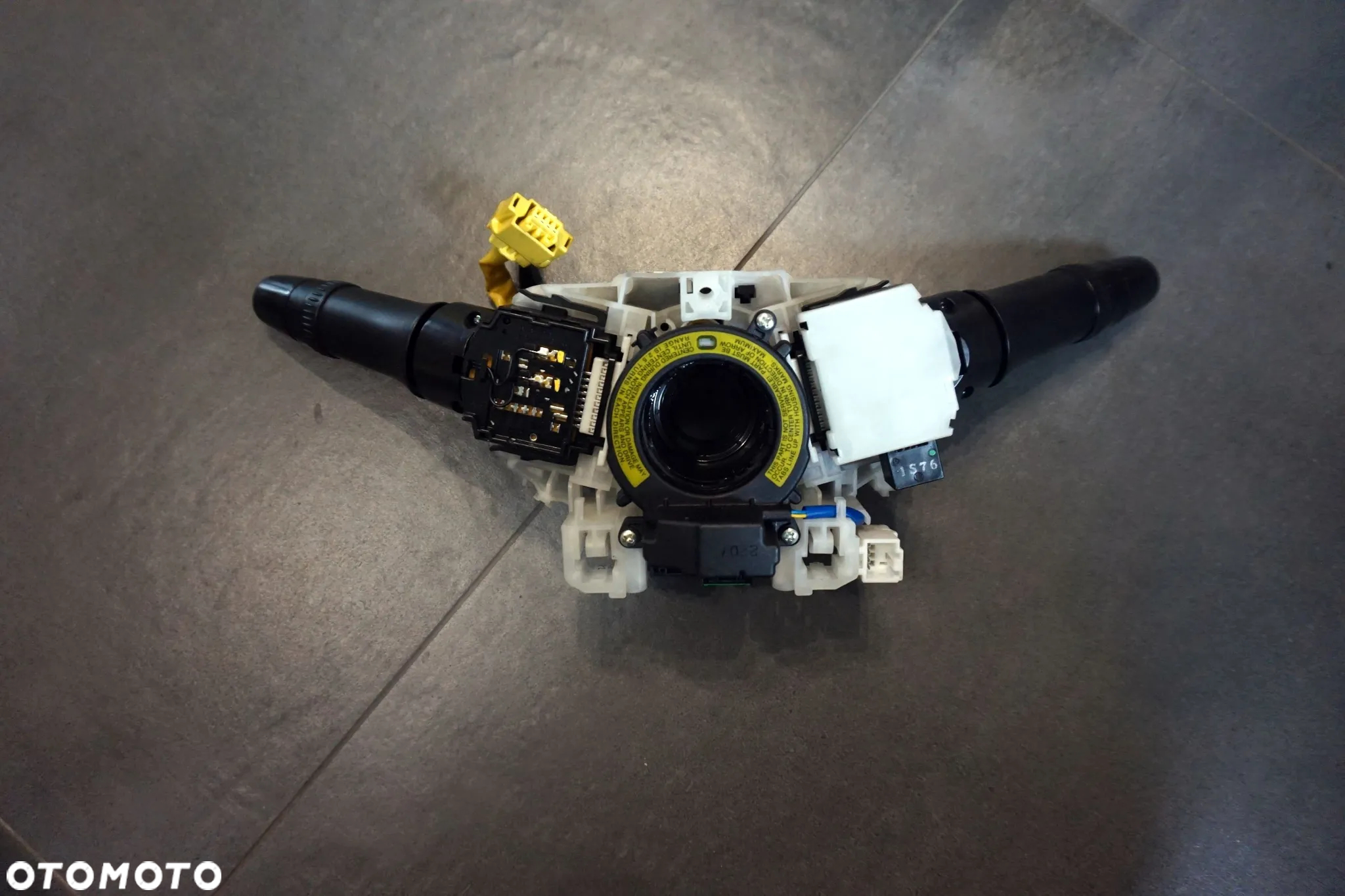 PRZEŁĄCZNIK ZESPOLONY TAŚMA AIRBAG C-CROSSER  4007 CITROEN 2007-2012 - 2