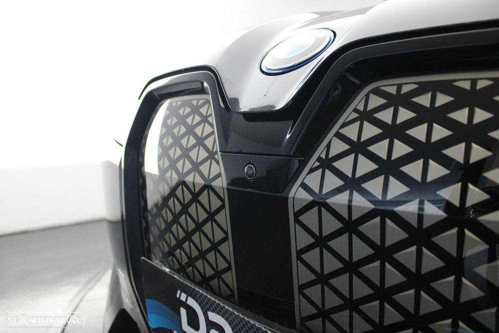 BMW iX xDrive 40 Pack Desportivo - 41