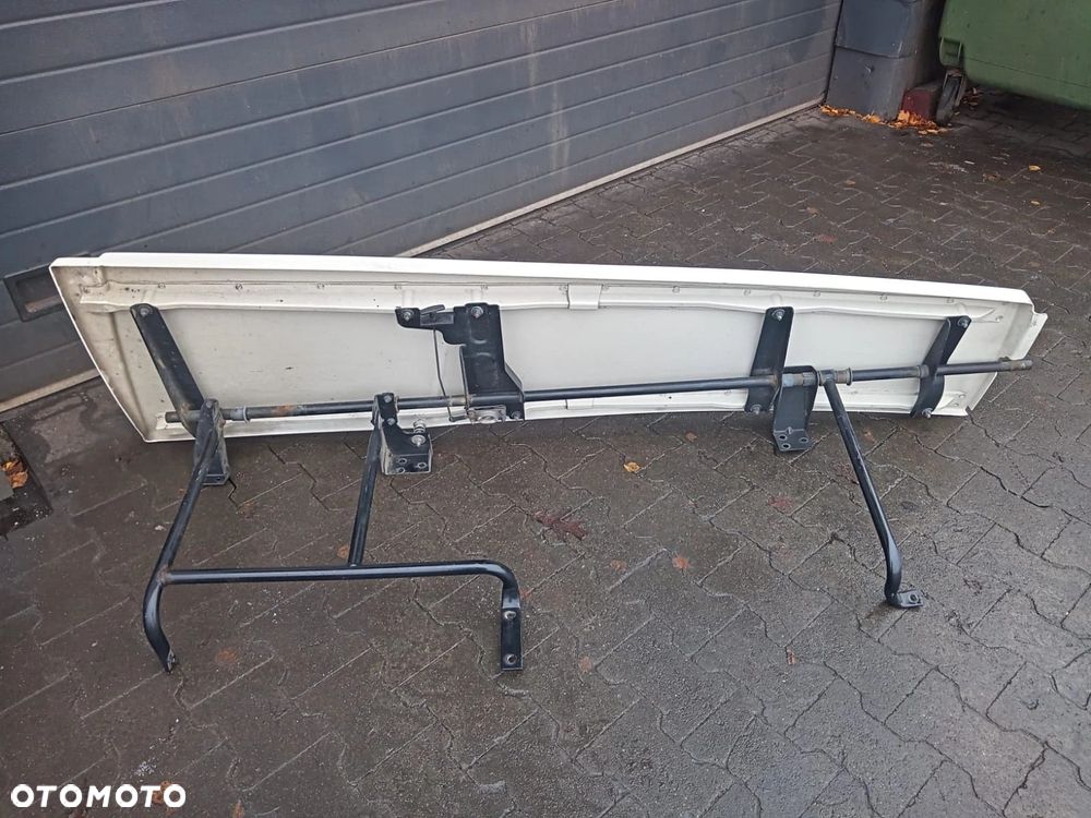 VOLVO FH4- OWIEWKA SPOJLER KABINY LEWY - 2