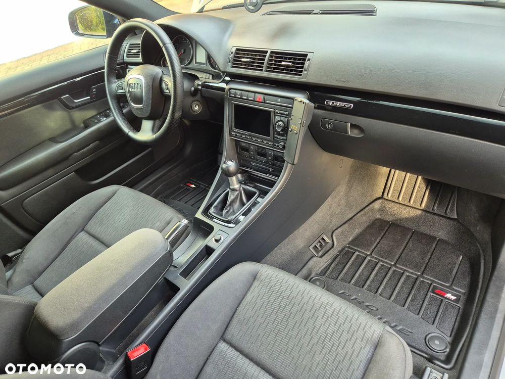 Audi A4 Limousine - 22