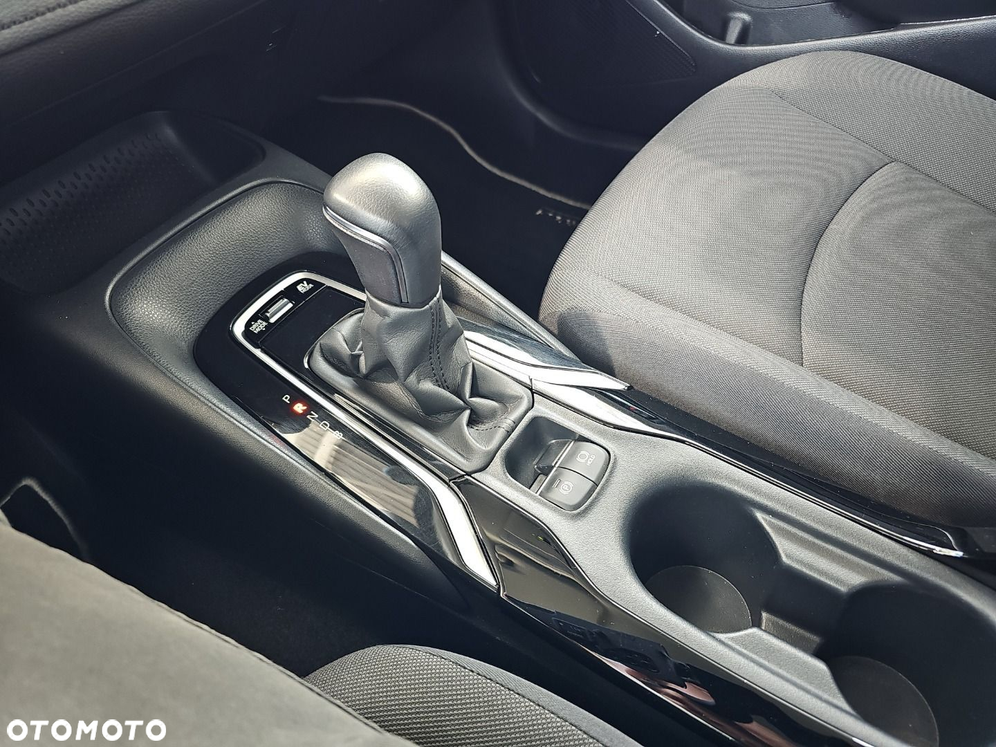Toyota Corolla - 13
