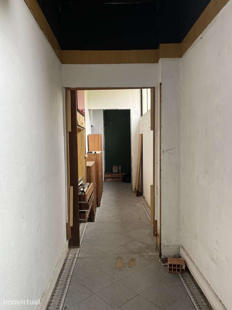 Loja com rendimento à Rotunda da Boavista - Grande imagem: 5/8