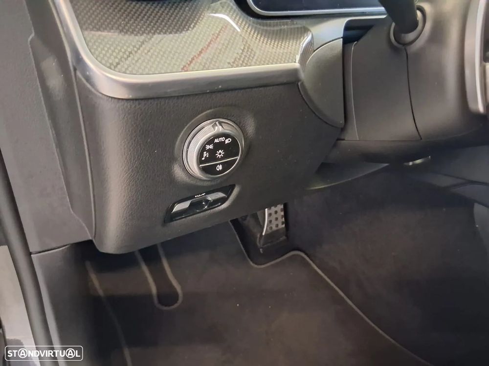 Mercedes-Benz C 300 - 11