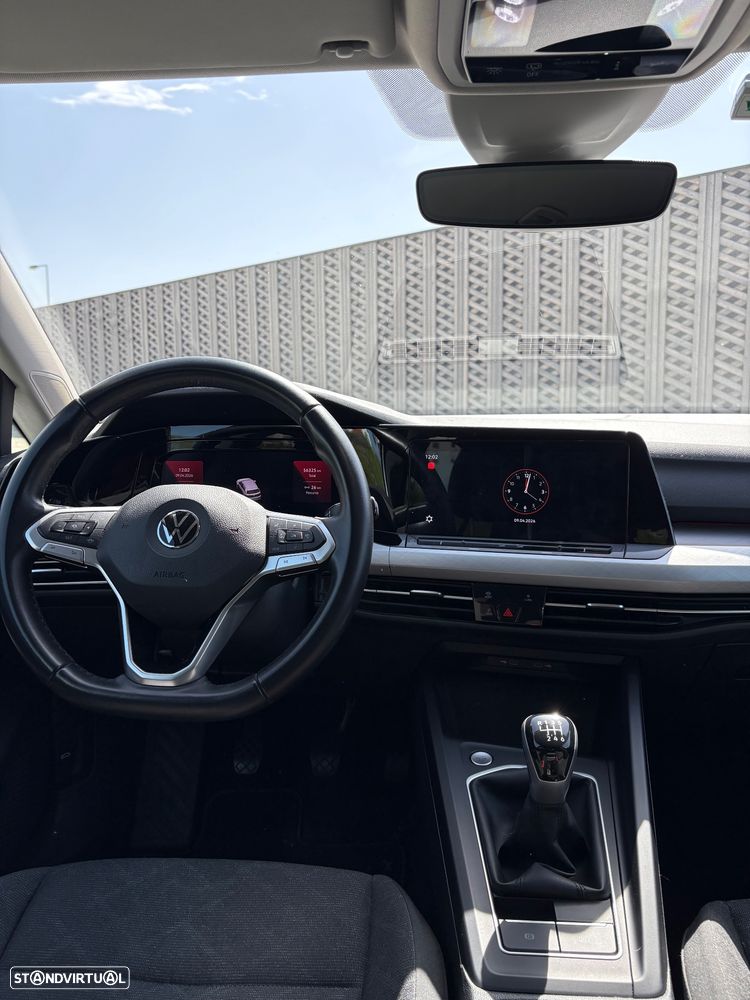 Volkswagen Golf 1.0 TSI Life — fotografia 4