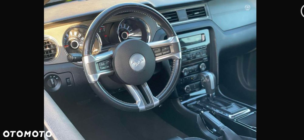 Ford Mustang 3.7 V6 Premium - 8