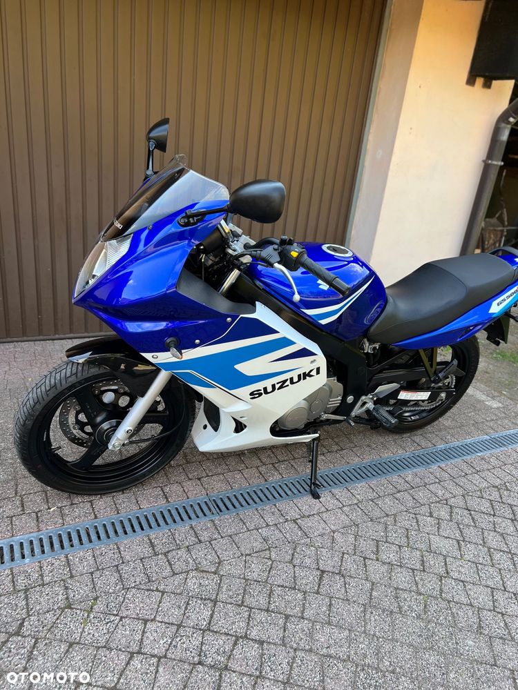 Suzuki GS - 4