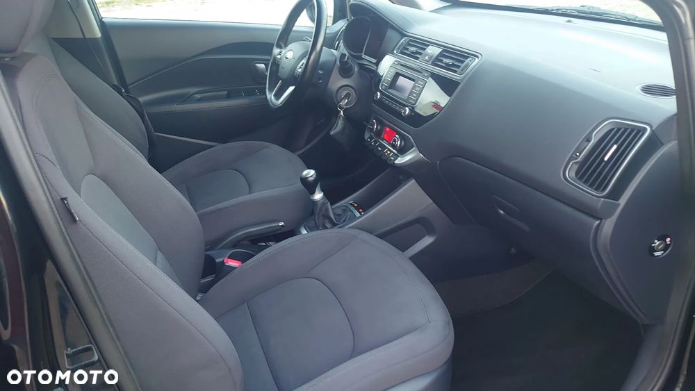 Kia Rio 1.2 Dream Team Edition - 6