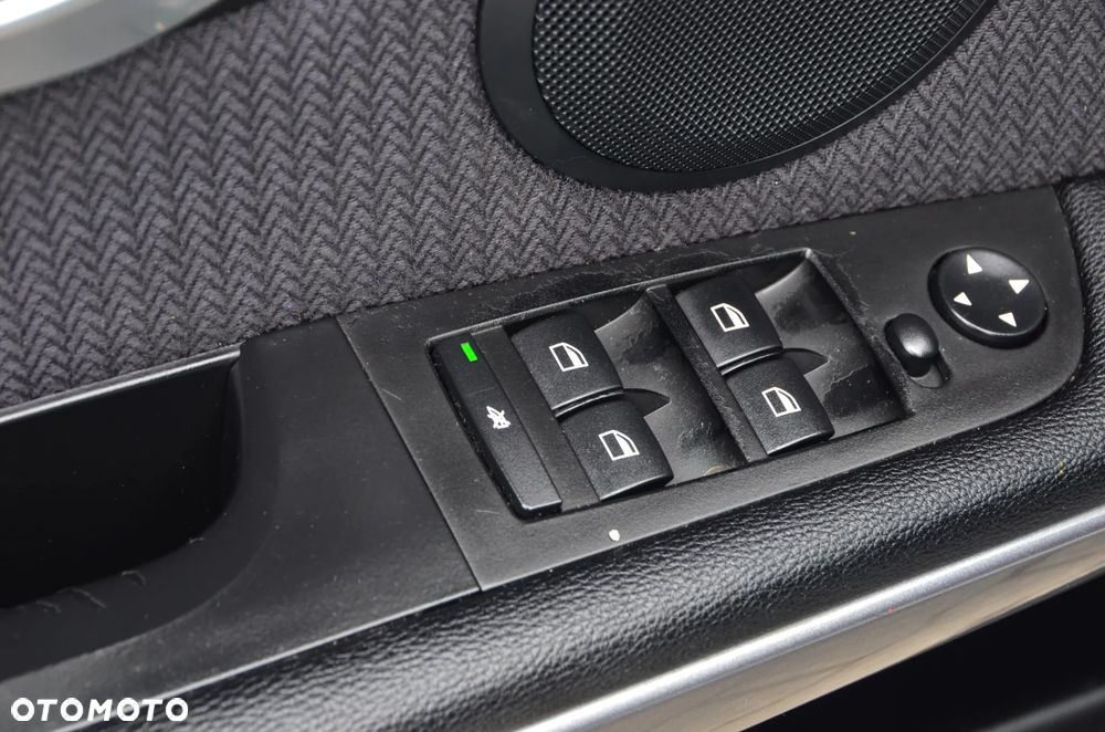 BMW Seria 3 318d - 38