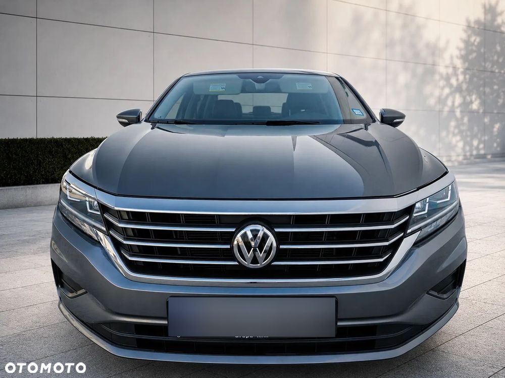 Volkswagen Passat - 4