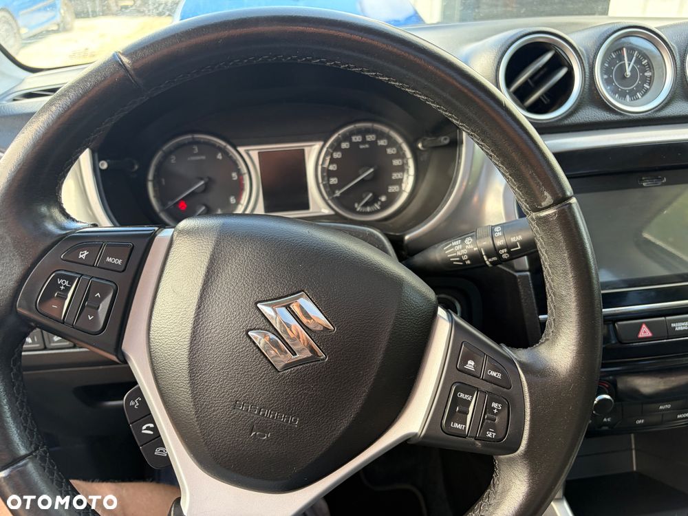 Suzuki Vitara 1.6 DDiS (4x4) Allgrip Comfort - 16