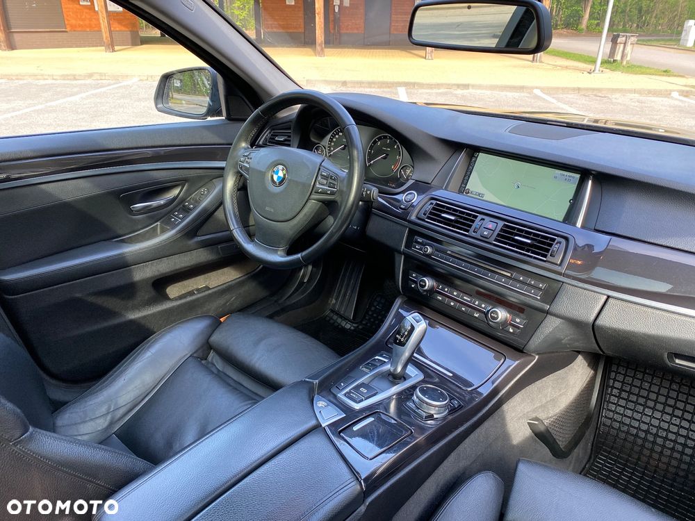 BMW Seria 5 530d Sport-Aut Modern Line - 7