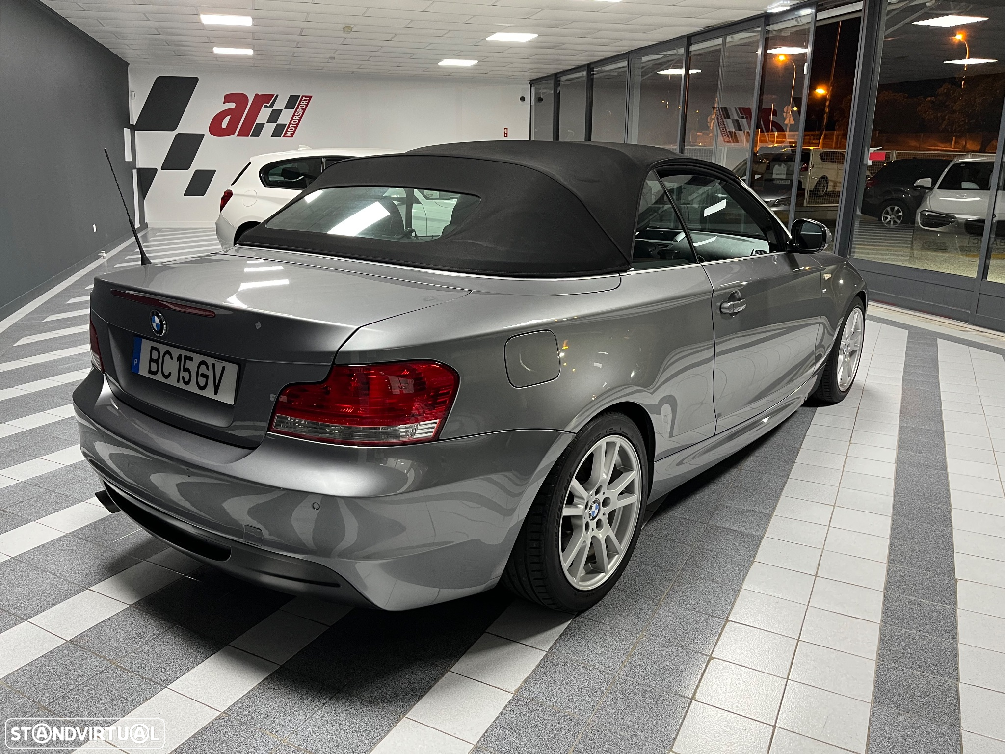 BMW 118 d Cabrio Limited Edition Lifestyle c/ M Sport Pack - 38