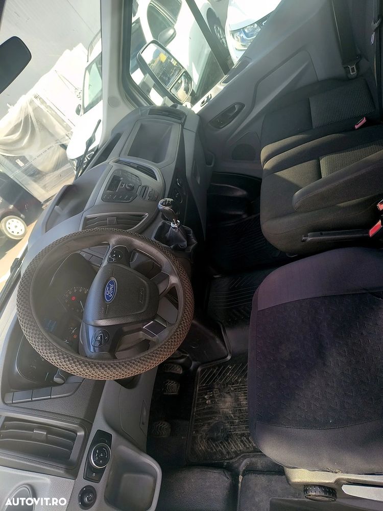 Ford Transit - 12