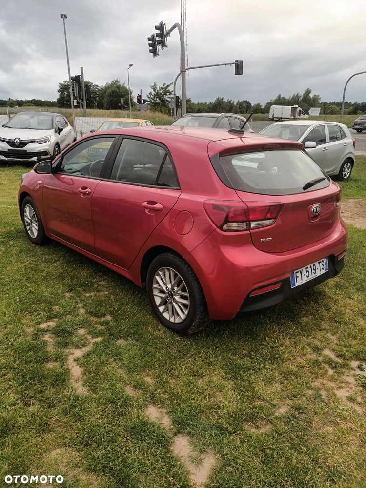 Kia Rio 1.0 T-GDI 100 Dream-Team Edition - 4