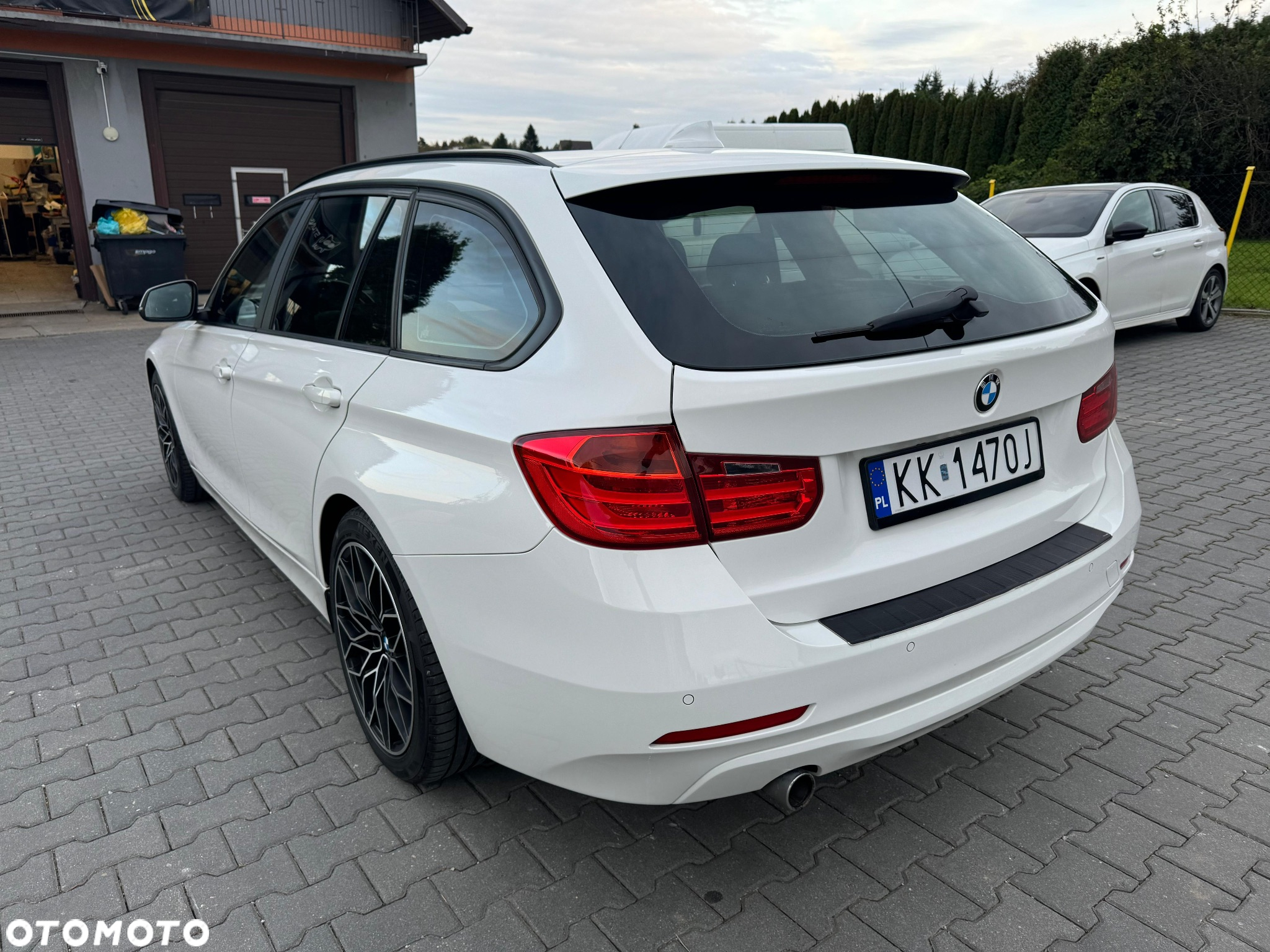 BMW Seria 3 316d - 9