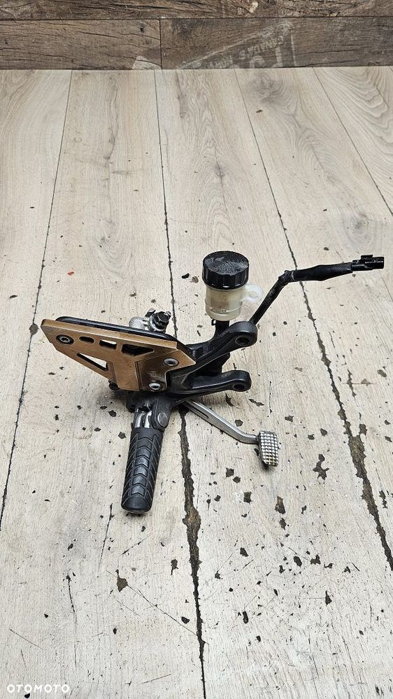 KAWASAKI Z 900 DŹWIGNIA +POMPA HAMULCA NOŻNEGO SET PRAWY MOCOWANIE - 13