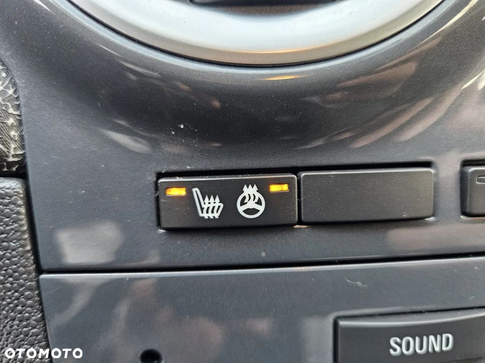 Opel Corsa 1.4 16V Innovation - 19