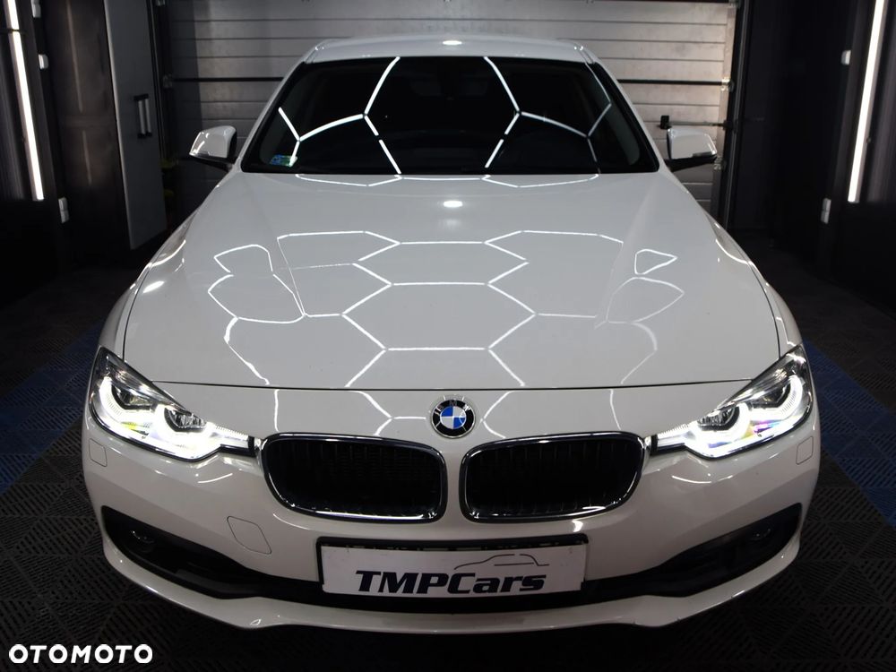 BMW Seria 3 318i - 28