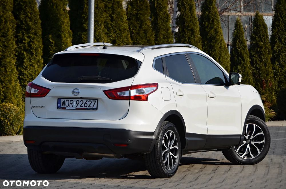 Nissan Qashqai 1.6 DCi 4x4 Tekna+ - 3
