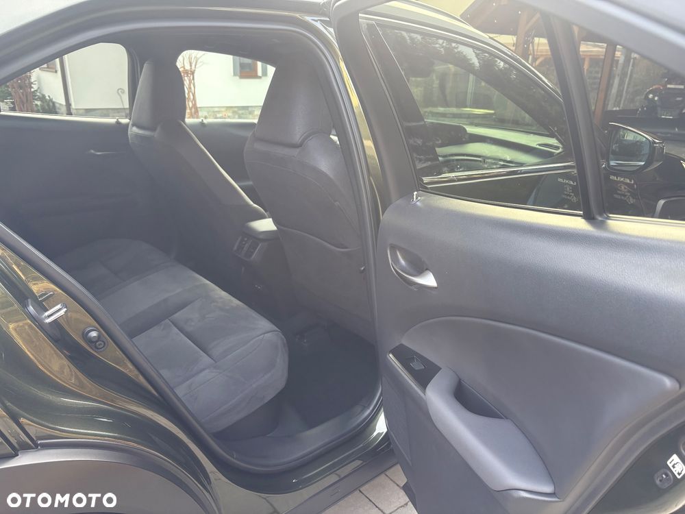 Lexus UX 250h Prestige 2WD - 12