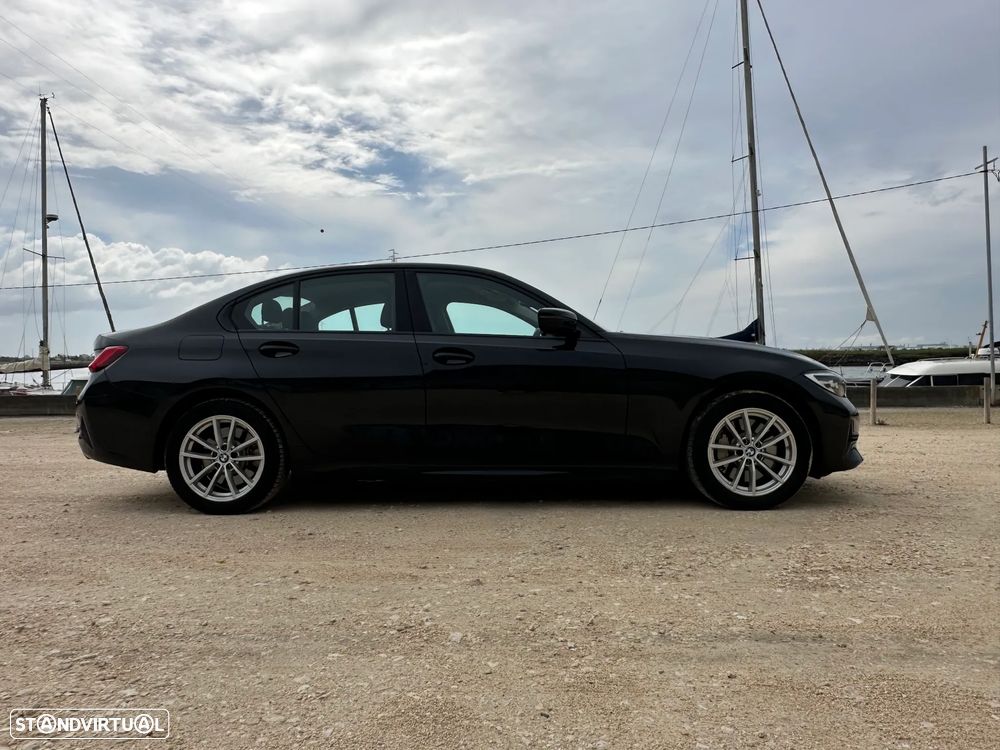 BMW 330 e Auto - 32