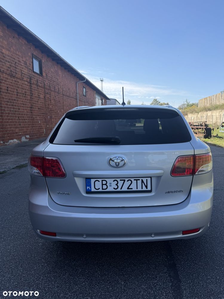 Toyota Avensis 2.0 D-4D Sol Premium - 7