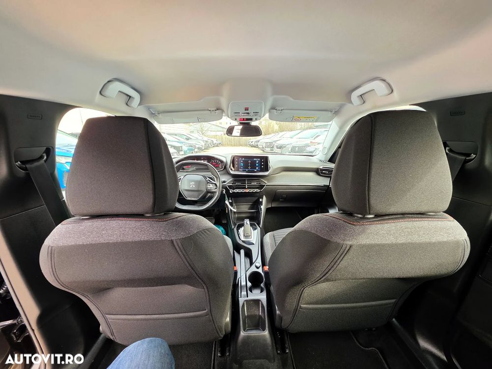 Peugeot 2008 PureTech 130 EAT8 GT - 18