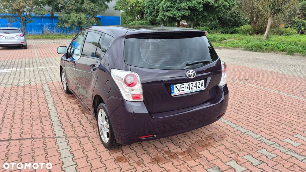 Toyota Verso 2.0 D-4D - 4