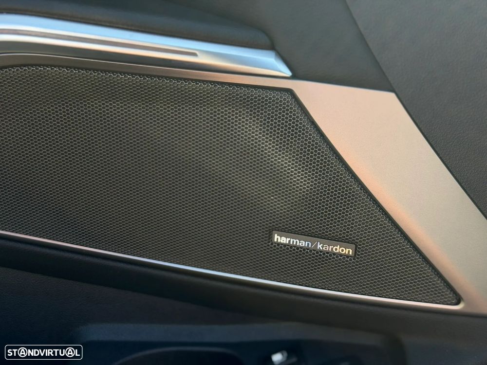 BMW 330 e Pack M Auto - 29
