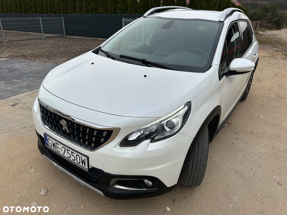 Peugeot 2008 PureTech 110 GPF EAT6 Black Edition - 2