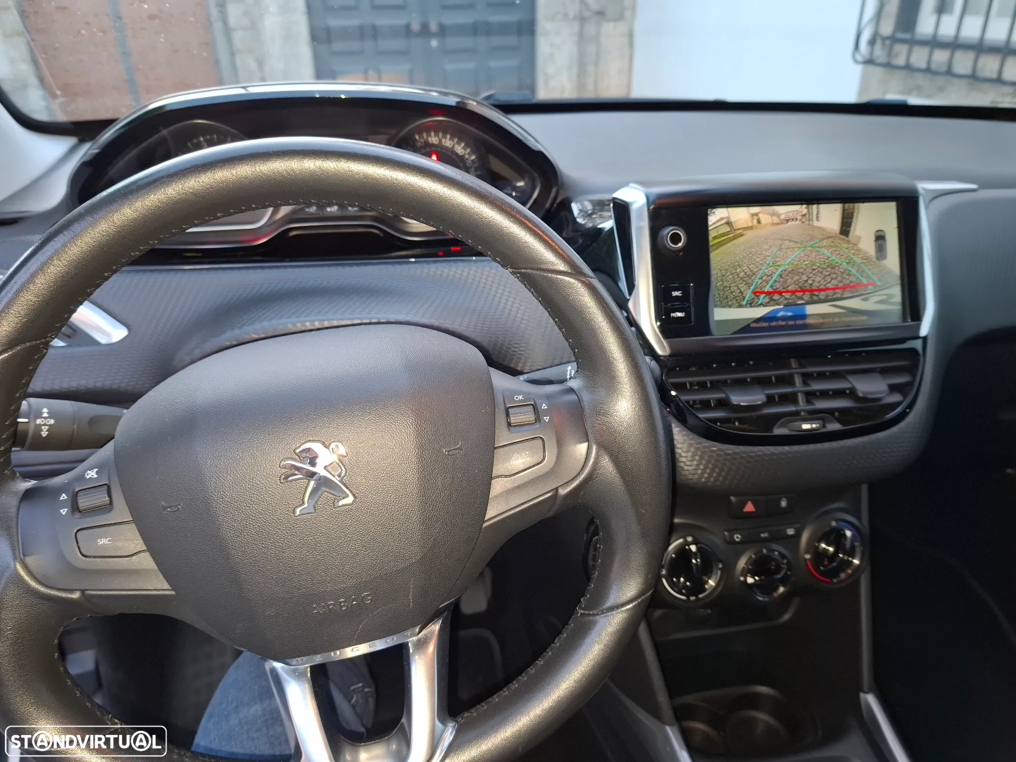 Peugeot 2008 1.2 PureTech Style - 9
