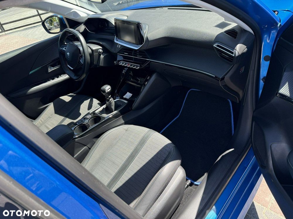 Peugeot 208 - 9