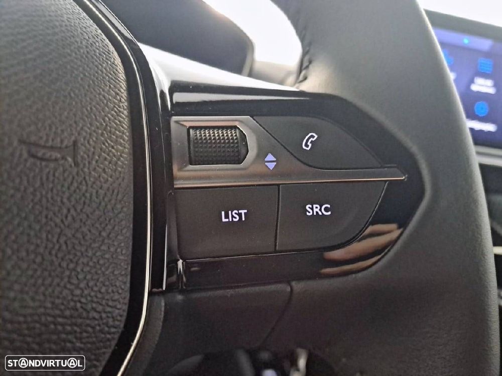 Peugeot 2008 1.2 Hybrid Allure e-DCS6 - 17