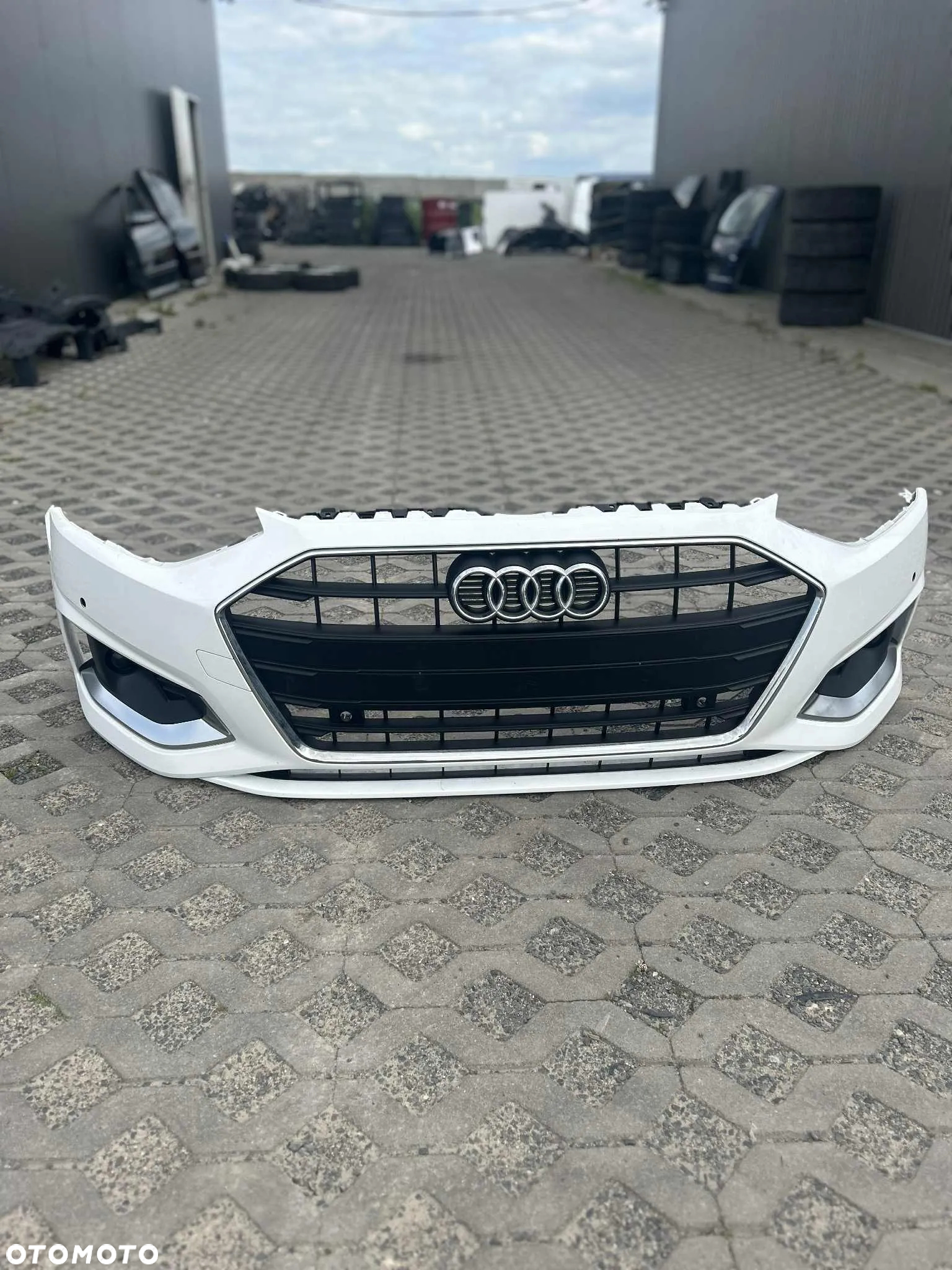 Audi A4 B9 8W FL Lift Zderzak Przód Przedni 6xPDC LY9C 19-24r. - 3