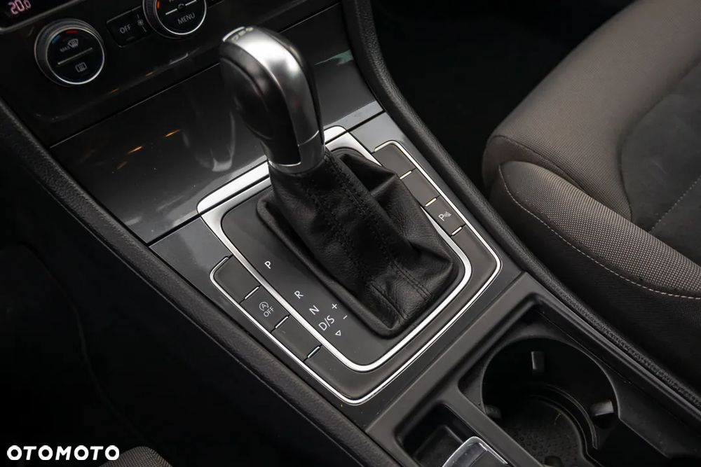 Volkswagen Golf VII 1.6 TDI BMT Comfortline DSG - 28