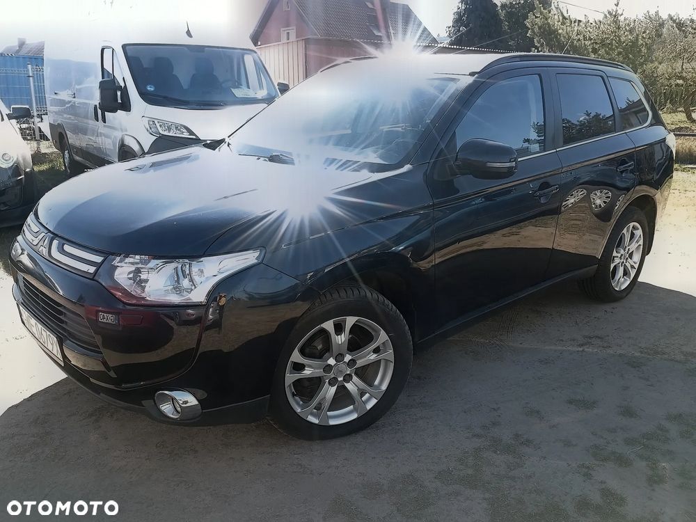 Mitsubishi Outlander 2.2 DI-D 4WD Automatik Instyle - 17