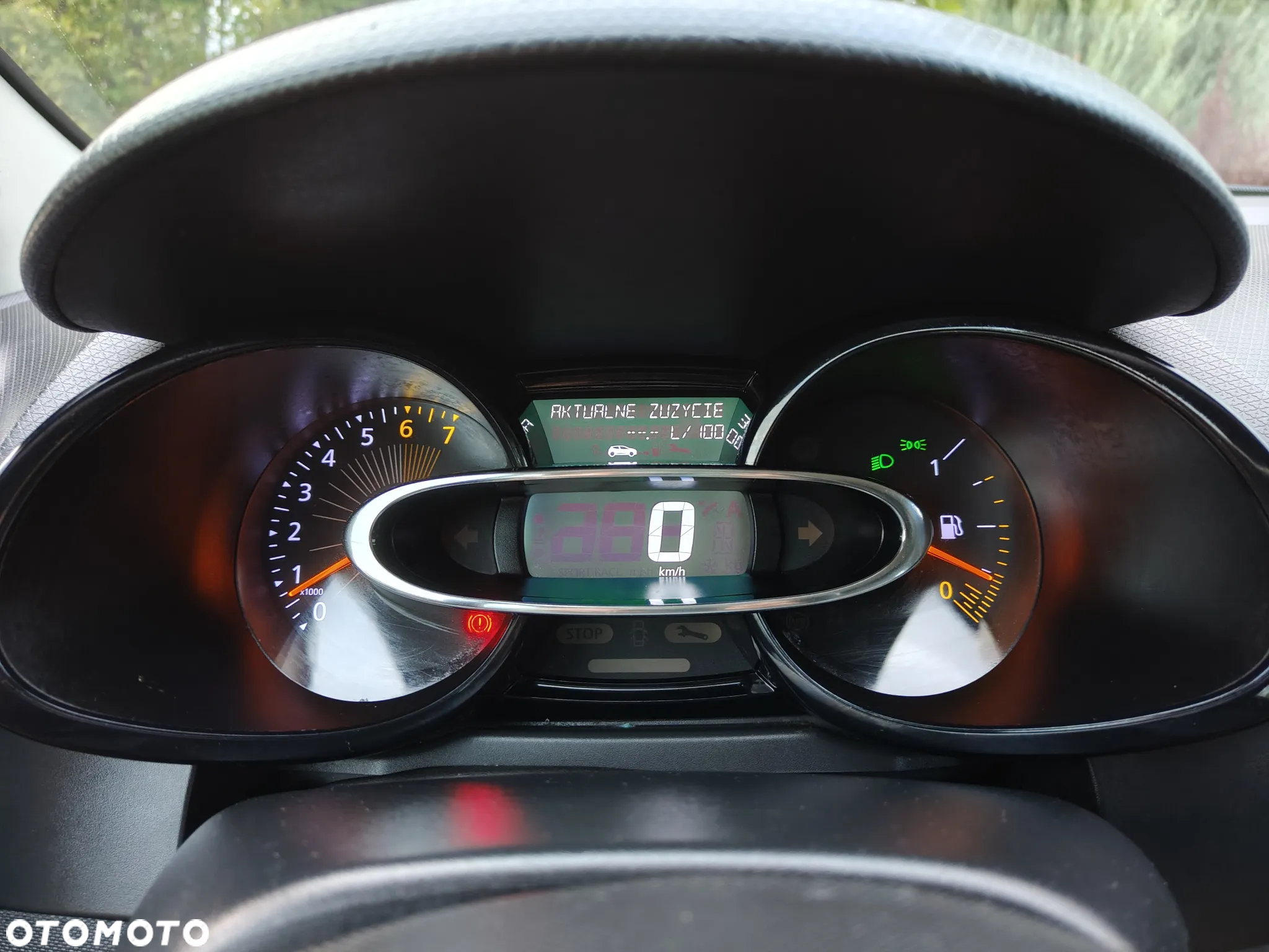 Renault Clio 1.2 16V 75 GPS - 24