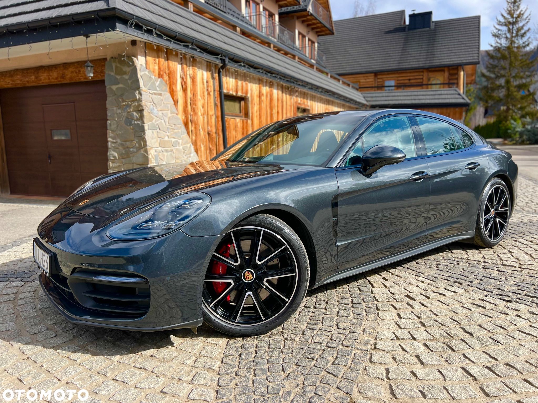 Porsche Panamera 4S - 1