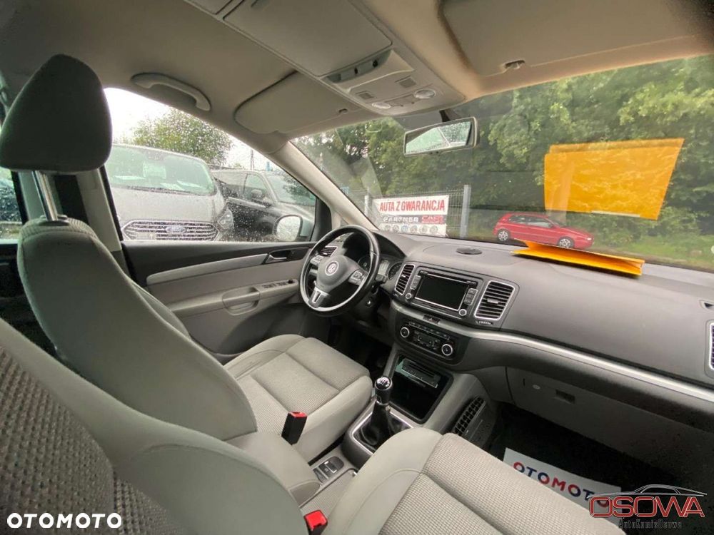 Volkswagen Sharan 2.0 TDI DPF BlueMotion Comfortline - 29