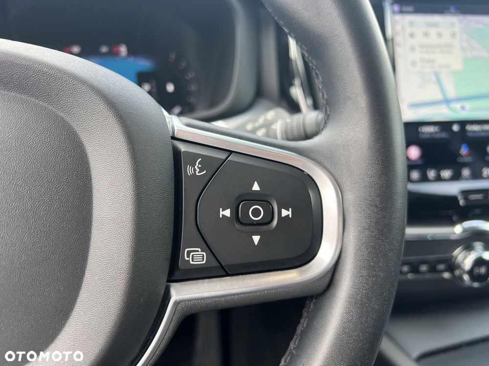 Volvo XC 60 B4 D Momentum Pro - 25