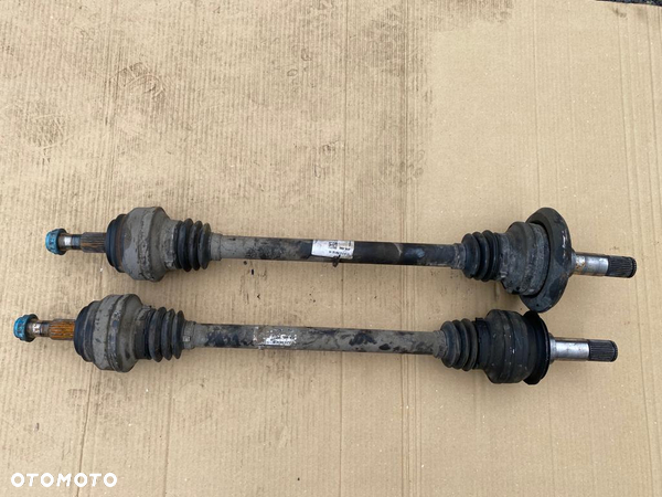 PÓŁOŚ TYŁ MERCEDES W213 A2133505210