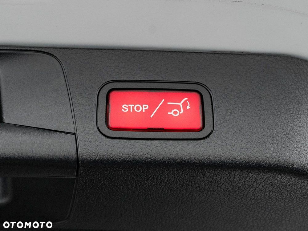 Mercedes-Benz GLB - 28