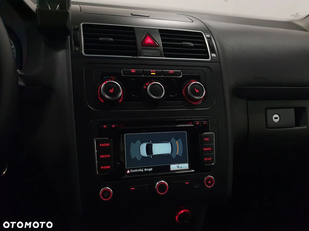 Volkswagen Touran 2.0 TDI DPF Highline - 14