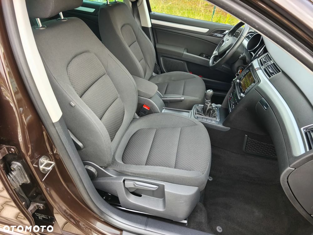 Skoda Superb 1.6 TDI GreenLine - 23