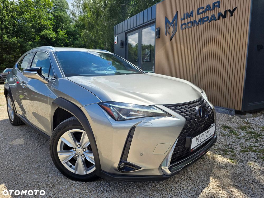 Lexus UX - 2