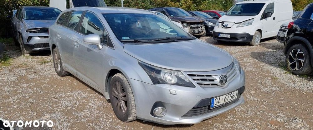 Toyota Avensis - 2